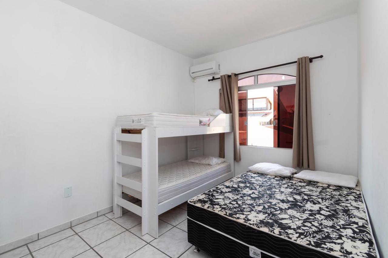 Residencial Ipe Amarelo Apartment บอมบินญัส ภายนอก รูปภาพ