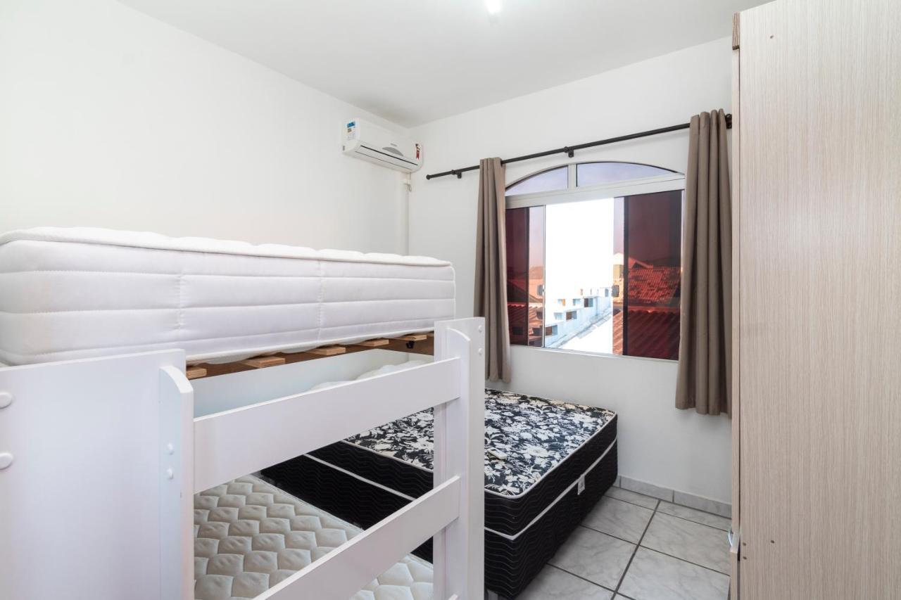 Residencial Ipe Amarelo Apartment บอมบินญัส ภายนอก รูปภาพ