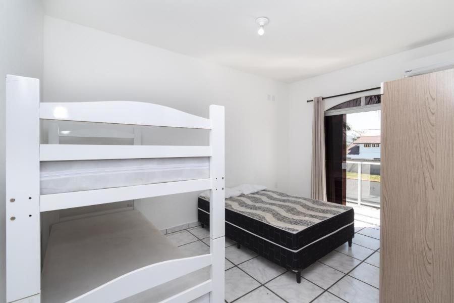 Residencial Ipe Amarelo Apartment บอมบินญัส ภายนอก รูปภาพ